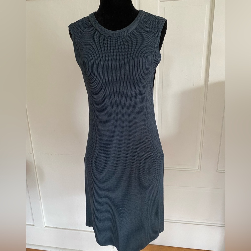 Wilfred Charcoal Blue Sheath Long Knit Vest. Size Small.